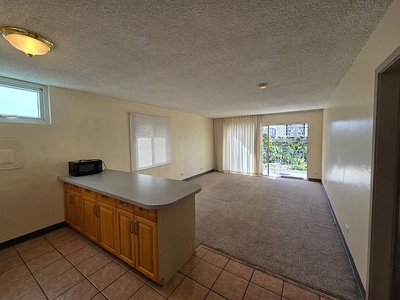 3rd image of 2170 Kuhio Ave APT 806