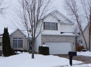 6111 Hillandale Rd, Davenport, IA 52806