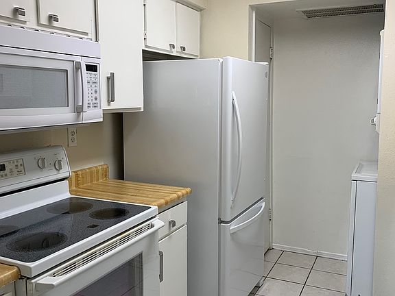 5th image of 9707 Richmond Ave APT 18