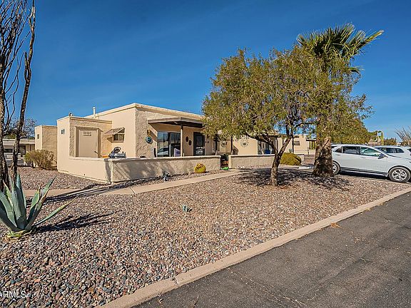 4th image of 919 E Lancaster Cir
