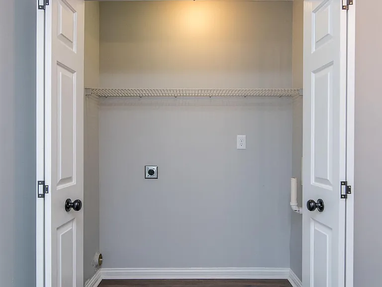 3853 Boston Rd — Photo 27