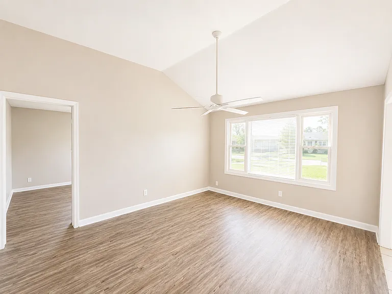 6902 Betsy Ross Dr — Photo 5