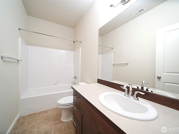 5th image of 4241 R Street NE