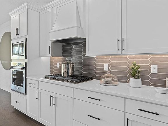 7th image of this home