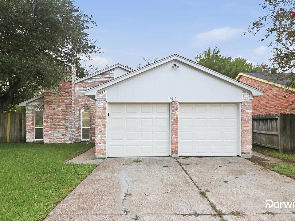 12615 Enchanted Path Dr