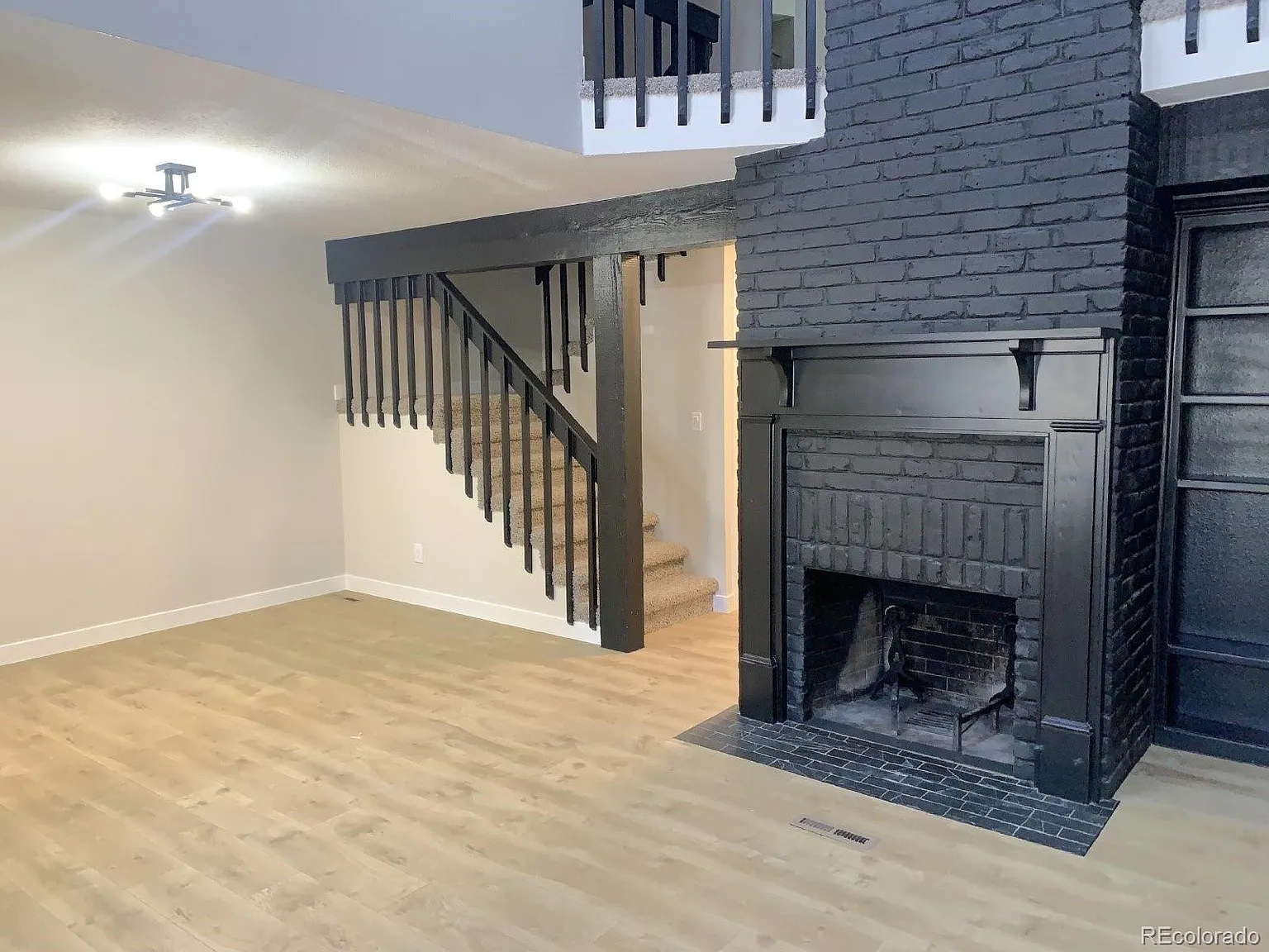 2 bed, 1.5 bath, 1352 sqft, $2,295 — Photo 3