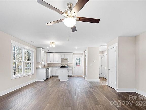 3rd image of 699 Fayetteville Ave