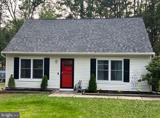 17 Centennial Rd, Sicklerville, NJ 08081