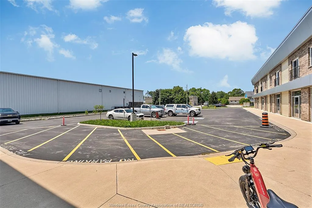 2 bed, 1019 sqft, $2,000 — Photo 3