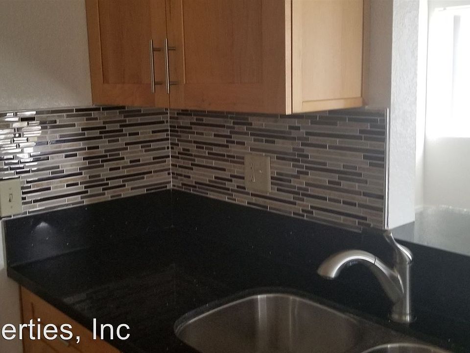 2nd image of 902 N Neptune Ave APT 3