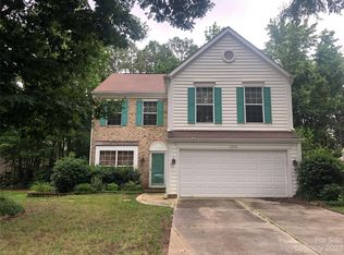 5925 Downfield Wood Dr, Charlotte, NC 28269