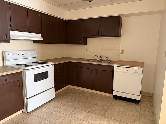 2nd image of 1413 13th St S Unit 16