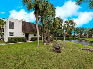 Westview, Pembroke Pines, FL 33024