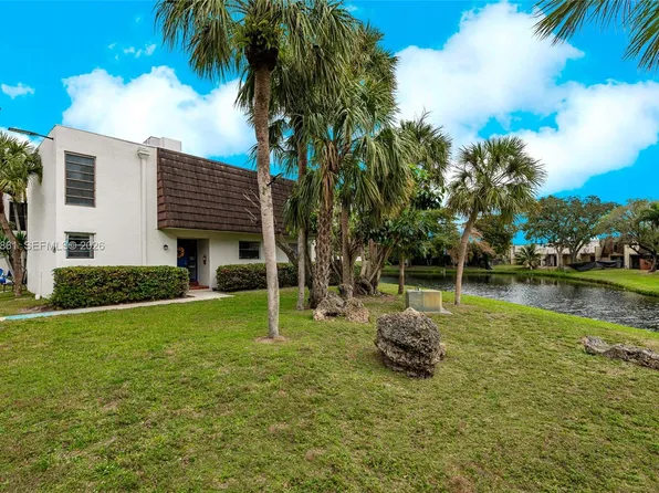 1501 NW 90th Way #1501, Pembroke Pines, FL 33024