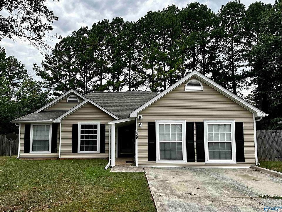 1st image of 209 Cypress Creek Dr