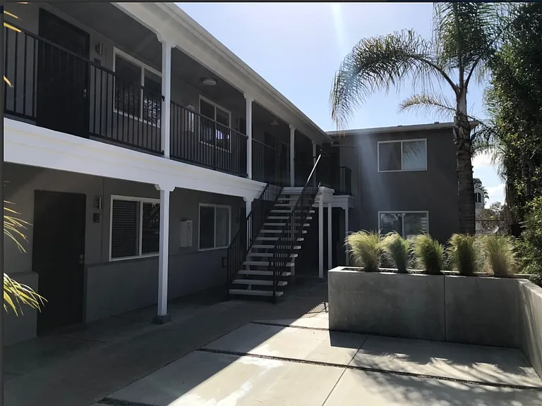 The Metro Apartments — Photo 10