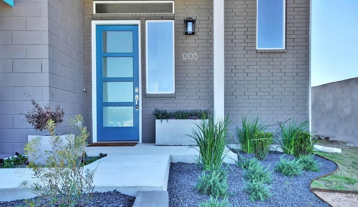 3 bed, 2.5 bath, 1794 sqft, $2,149 — Photo 2