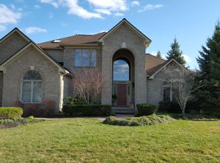 3444 Balfour Dr, Troy, MI 48084