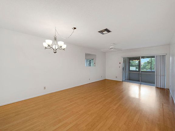 2nd image of 2846 Ashley Dr W APT F