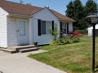 35451 Ellen St, Clinton Township, MI