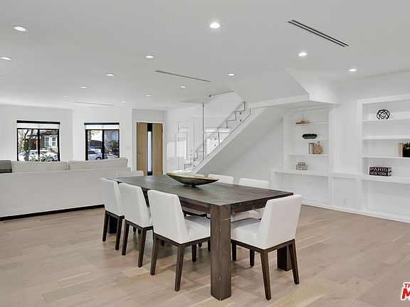 3rd image of 4418 Farmdale Ave