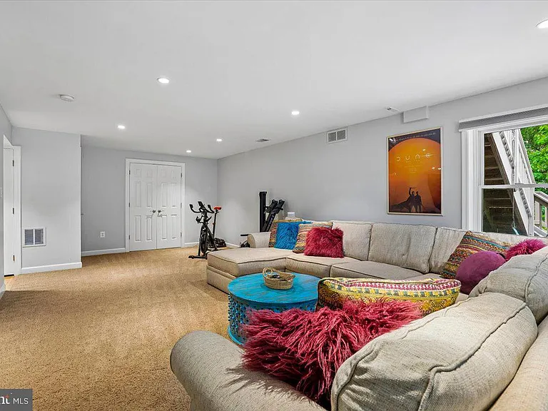 676 Old Hunt Way — Photo 42