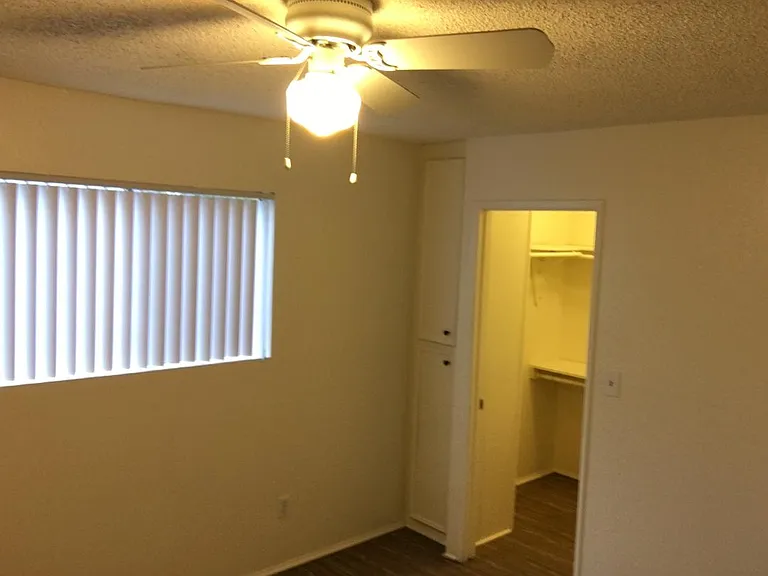 4162 Estrella Ave #3 — Photo 8