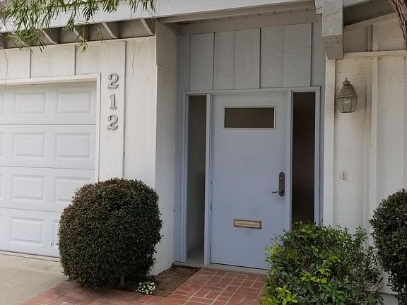 3rd image of 212 Teloma Dr