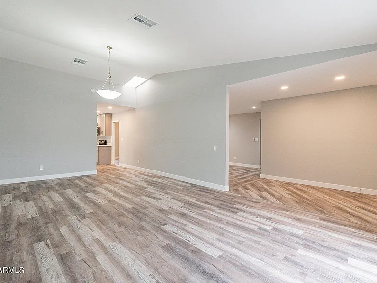 2318 E Lupine Ave — Photo 8