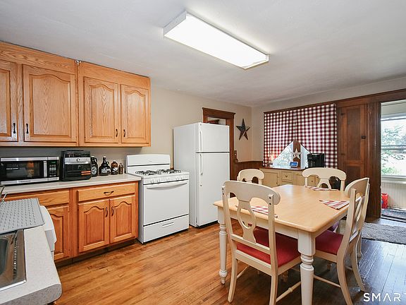 5th image of 17 Kinney Street