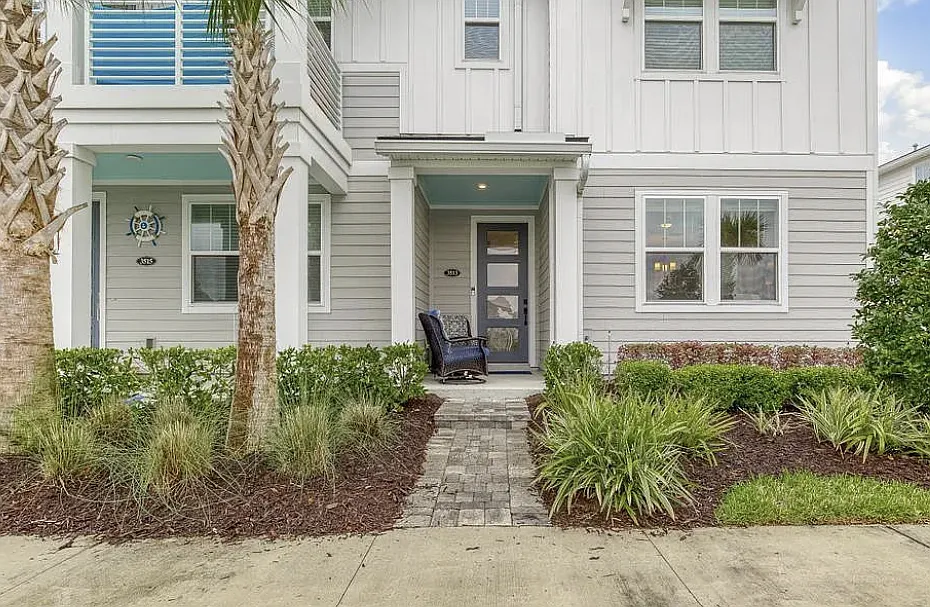 3 bed, 2.5 bath, 1602 sqft, $2,850 — Photo 3