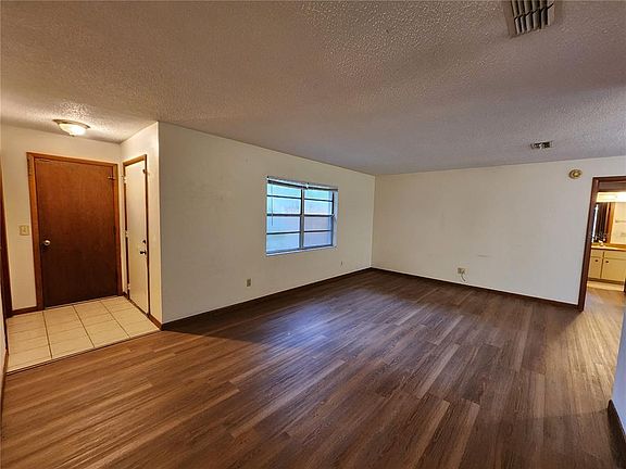 3rd image of 1209 SW 80th Dr