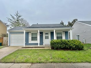 2S441 Cherice Dr, Warrenville, IL 60555