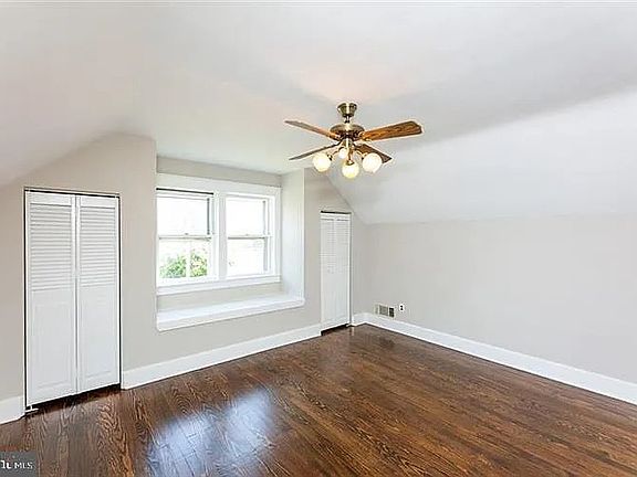 3rd image of 800 Wood St