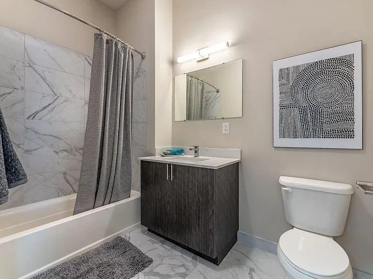 310 Madison Ave — Photo 10