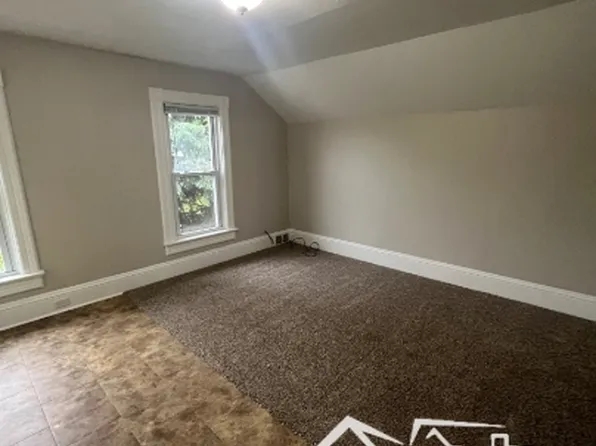 529 Otter Ave #2, Oshkosh, WI 54901