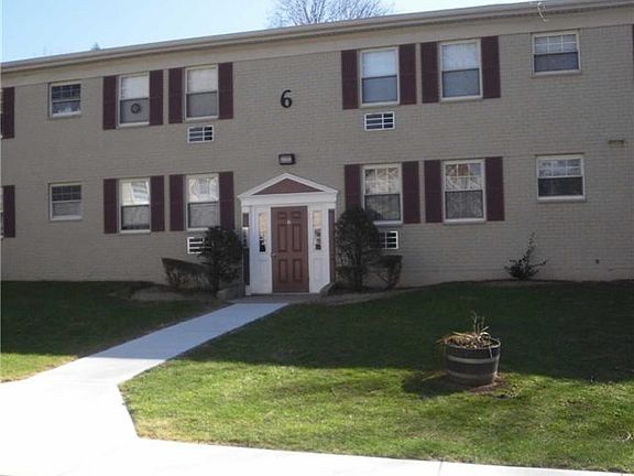 3rd image of 324 Post Ave APT 6C