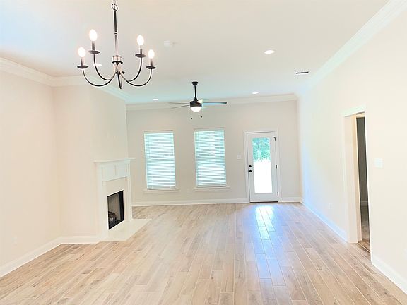 2nd image of 393 Rue Evangeline