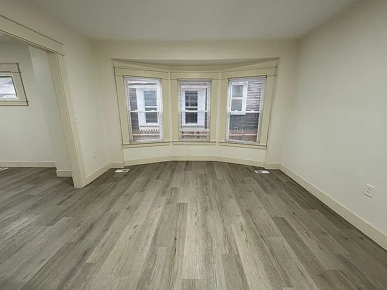 138 Rockwood Ave — Photo 5