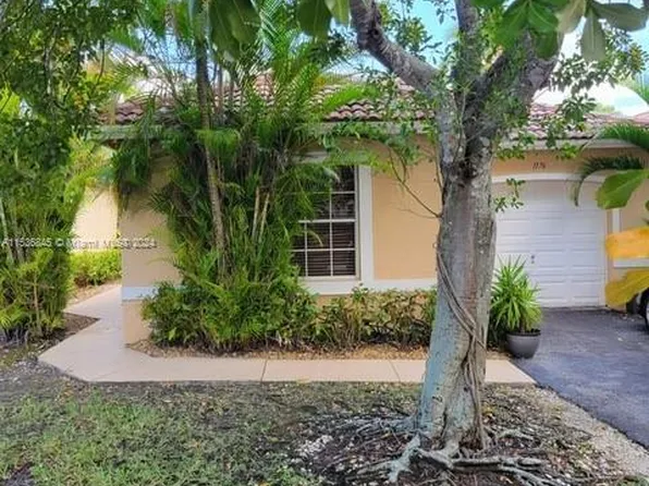 1176 SW 180th Ter, Pembroke Pines, FL 33029