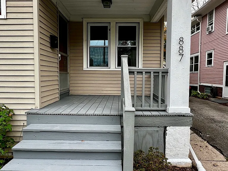 887 Woodbine Ave — Photo 15