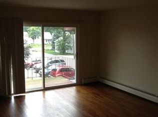 4190 Rochester Rd APT 211, Royal Oak, MI 48073