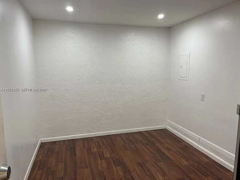1294 Seagrape Cir — Photo 10