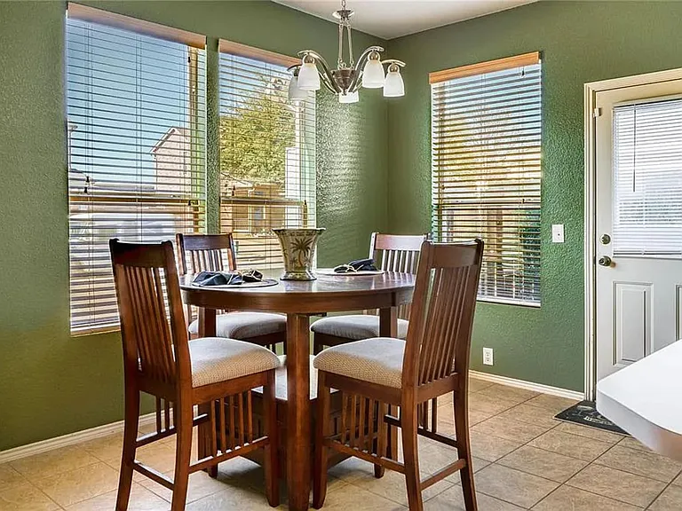2601 Tilden Dr — Photo 4