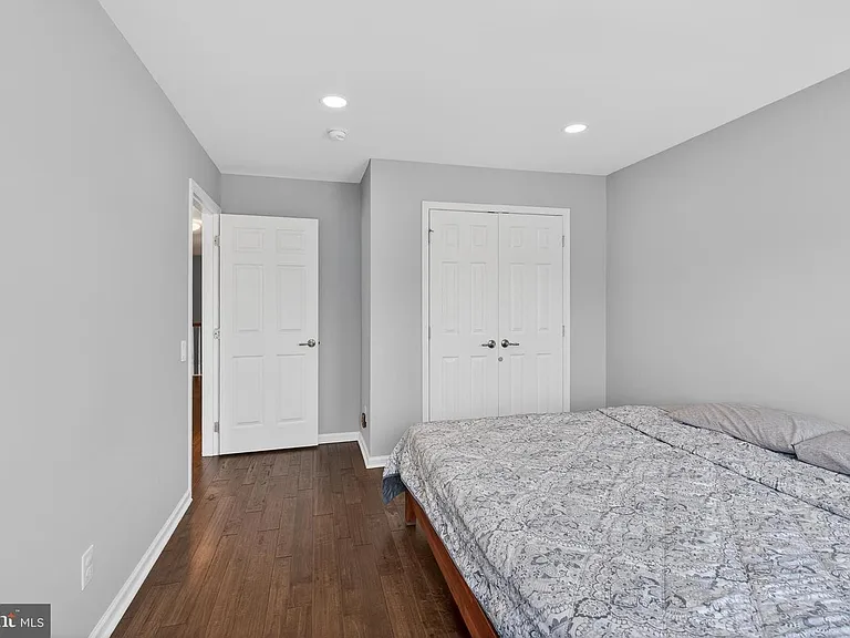 815 S Haines Cir — Photo 23