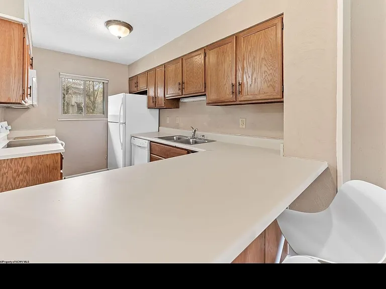 302 Whitetail Ct — Photo 14