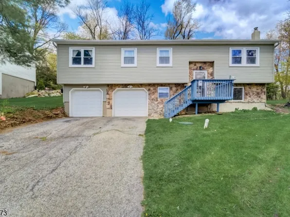 2 Robins Ter, Vernon Twp., NJ 07422