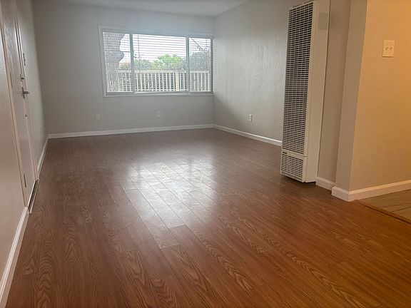 3rd image of 1502 Scott St #4