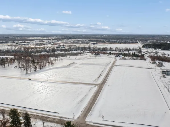 5128 391st St, North Branch, MN 55056