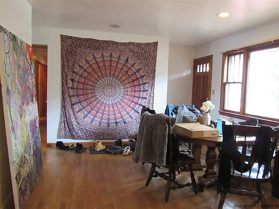 5th image of 15 Fairview Ave